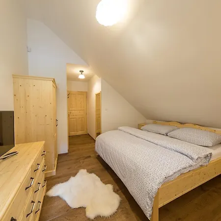 Lantgård Statek U Rajmunda Zemedelska Farma Velké Karlovice