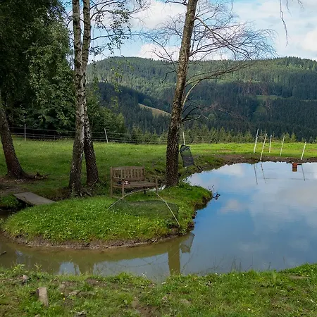 Statek U Rajmunda Zemedelska Farma Lantgård Velké Karlovice