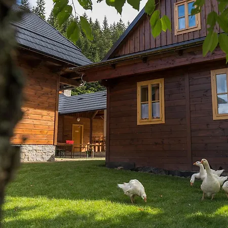 Statek U Rajmunda Zemedelska Farma Feriegård *